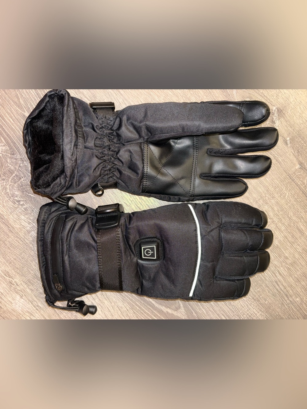 Heated Winter Gloves with Power Button - Black